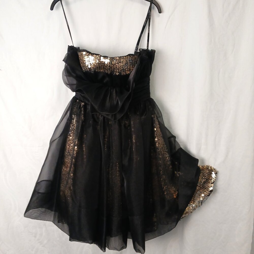 Stunning Black & Gold Formal Mini Gown